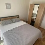 Apartmán Danijela & Vlado - One Bedroom With Balcony And Garden View Lopar