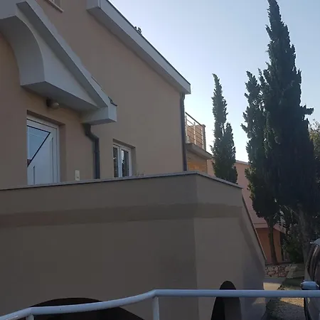 Danijela & Vlado - One Bedroom With Balcony And Garden View * Lopar